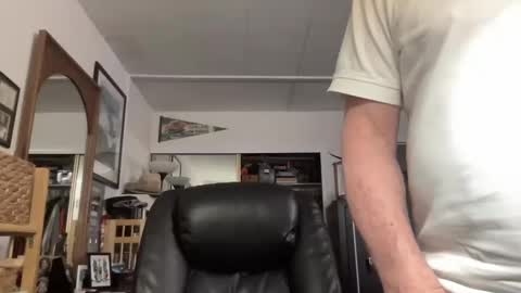 Snapshot of cookoosnest chatting on January 2025 12:31:01 AM cookoosnest online show from January 2025 12:31:01 AM