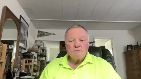 Snapshot of cookoosnest chatting on January 2025 12:06:01 AM cookoosnest online show from January 2025 12:06:01 AM