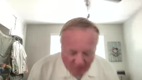 Snapshot of cookoosnest chatting on February 2025 08:31:01 PM cookoosnest online show from February 2025 08:31:01 PM