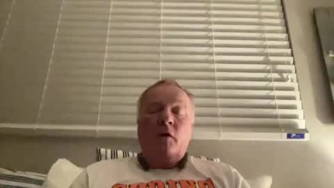 Snapshot of cookoosnest chatting on March 2025 12:56:02 PM cookoosnest online show from March 2025 12:56:02 PM