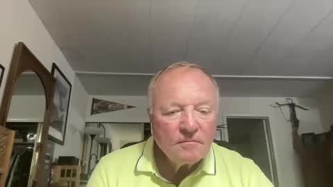 Snapshot of cookoosnest chatting on October 2025 01:49:02 AM cookoosnest online show from October 2025 01:49:02 AM