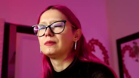 Ginger The Cringer online show from November 2025 08:31:01 AM