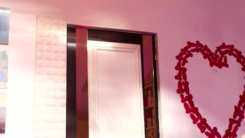 Ginger The Cringer online show from November 2025 10:37:02 AM