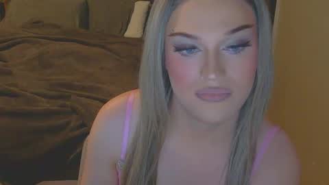 Snapshot of coracav chatting on November 2025 11:59:02 PM coracav online show from November 2025 11:59:02 PM