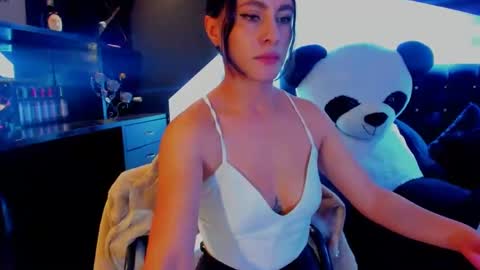 Coral  online show from February 2025 12:17:02 PM