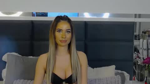 CoraliaDiamond online show from February 2025 05:42:01 PM