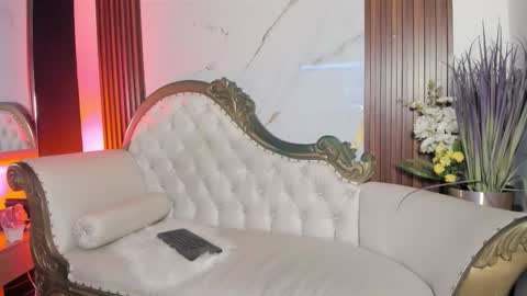 Coralie Bronson online show from December 2025 08:39:01 PM