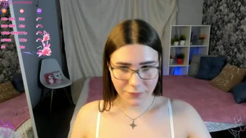 Snapshot of coraline_kitty chatting on May 2026 05:20:01 PM Coraline online show from May 2026 05:20:01 PM