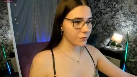 Snapshot of coraline_kitty chatting on June 2026 01:02:01 PM Coraline online show from June 2026 01:02:01 PM