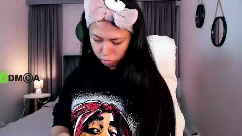 Coral Stefani online show from October 2025 12:40:02 AM