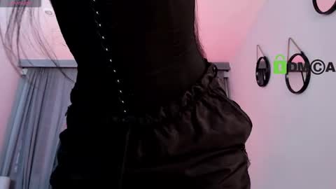 Coral Stefani online show from November 2025 10:20:02 PM