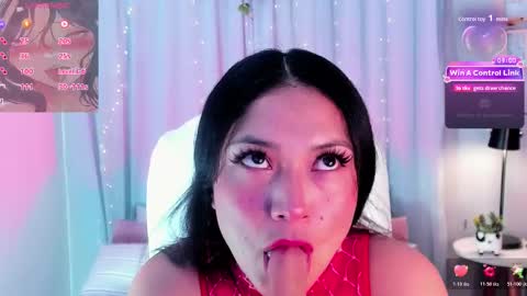 Coral Stefani online show from December 2025 10:49:02 PM