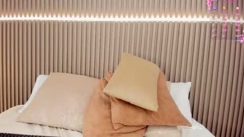 Snapshot of coralineross_ chatting on March 2025 05:24:02 PM coralineross_ online show from March 2025 05:24:02 PM