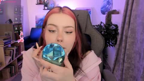 Snapshot of coramiel chatting on April 2026 05:16:01 AM little girl who is always right or just Cora online show from April 2026 05:16:01 AM