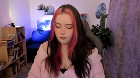 Snapshot of coramiel chatting on April 2026 04:16:01 AM little girl who is always right or just Cora online show from April 2026 04:16:01 AM