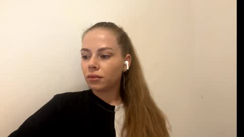 corinnachancy online show from December 2025 03:02:02 AM