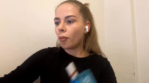 corinnachancy online show from December 2025 12:51:02 AM