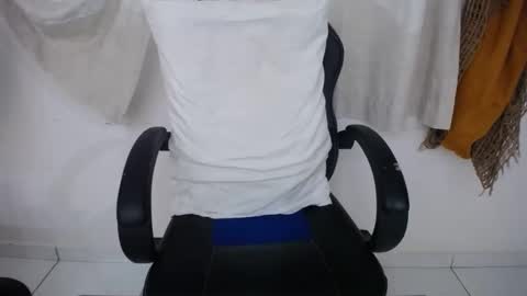 corolaxxl online show from October 2025 01:28:01 AM