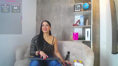 Snapshot of cortney_tayler chatting on November 2025 02:50:01 PM cortney tayler online show from November 2025 02:50:01 PM