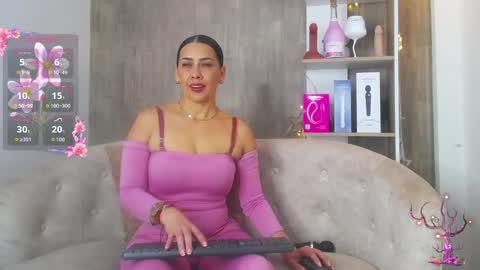 Snapshot of cortney_tayler chatting on November 2025 12:56:01 PM cortney tayler online show from November 2025 12:56:01 PM