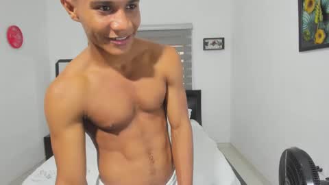 Snapshot of corzoethan chatting on October 2025 06:45:02 PM Ethan online show from October 2025 06:45:02 PM