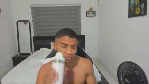 Snapshot of corzoethan chatting on November 2025 10:41:02 PM Ethan online show from November 2025 10:41:02 PM