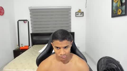 Snapshot of corzoethan chatting on November 2025 10:48:02 PM Ethan online show from November 2025 10:48:02 PM