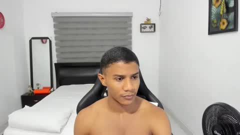 Snapshot of corzoethan chatting on November 2025 10:59:02 PM Ethan online show from November 2025 10:59:02 PM