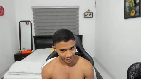 Snapshot of corzoethan chatting on November 2025 11:15:01 PM Ethan online show from November 2025 11:15:01 PM