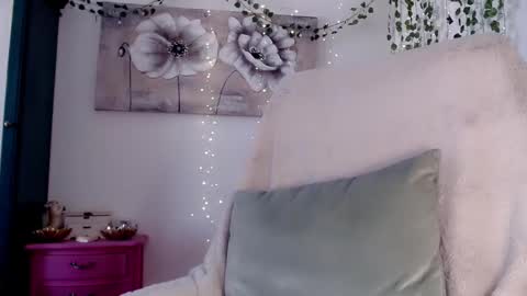 Lydia online show from February 2025 12:08:01 PM