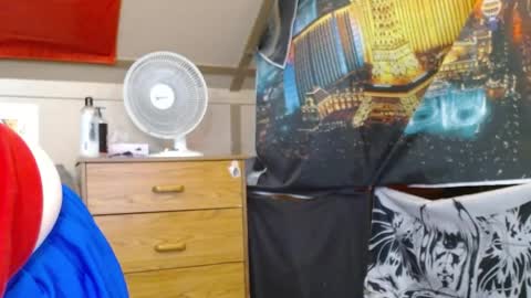Snapshot of cosmicjones88 chatting on May 2026 10:20:01 AM cosmicjones88 online show from May 2026 10:20:01 AM