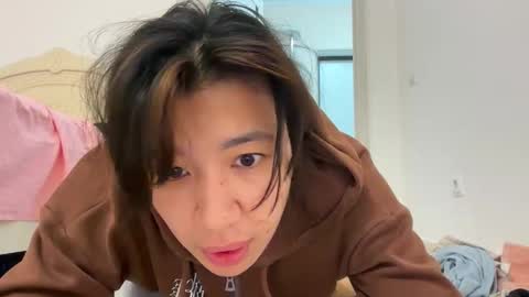 Lina online show from October 2025 05:15:02 PM