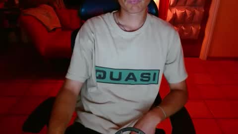 Snapshot of couldbesleeping chatting on November 2025 06:30:02 AM couldbe online show from November 2025 06:30:02 AM