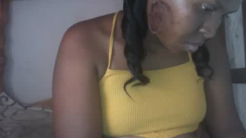 Snapshot of couleur_vanille chatting on January 2025 06:46:01 AM couleur_vanille online show from January 2025 06:46:01 AM