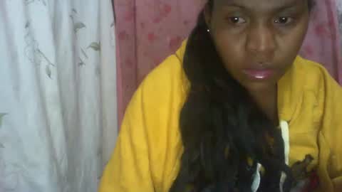 Snapshot of couleur_vanille chatting on September 2025 01:28:01 AM couleur_vanille online show from September 2025 01:28:01 AM