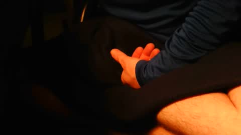 Snapshot of couple4bdsm20 chatting on May 2026 08:30:01 AM couple4bdsm20 online show from May 2026 08:30:01 AM