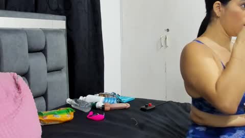 Snapshot of couple_gold69 chatting on March 2025 09:27:02 AM Andrea and Scott online show from March 2025 09:27:02 AM