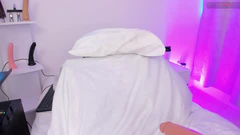 Maria  online show from February 2025 05:52:01 AM