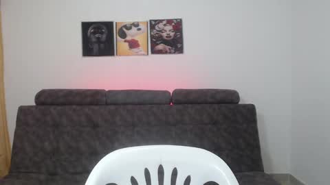  ALEJANDRO Y EMILY  online show from March 2025 02:23:02 PM