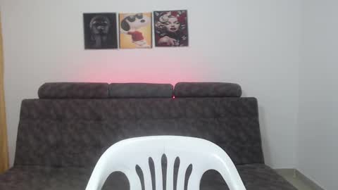  ALEJANDRO Y EMILY  online show from March 2025 01:56:02 PM