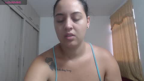  ALEJANDRO Y EMILY  online show from September 2025 11:32:02 AM