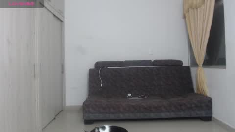  ALEJANDRO Y EMILY  online show from November 2025 01:59:02 AM