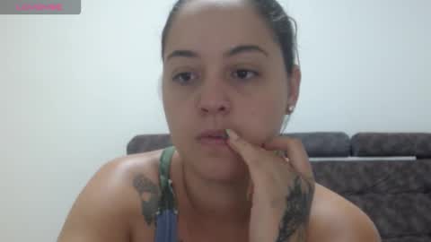  ALEJANDRO Y EMILY  online show from February 2026 10:09:02 AM