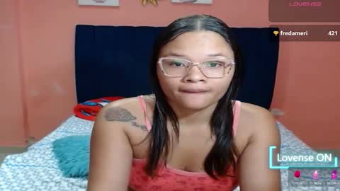 SOPHIE Y CAMILO online show from December 2025 01:22:02 AM