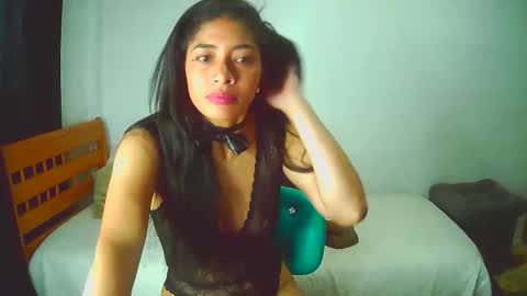 coupleeswetthott online show from November 2025 11:10:01 AM