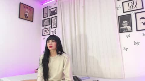 Snapshot of coupsextop chatting on December 2024 04:42:02 AM Juli and Liam online show from December 2024 04:42:02 AM