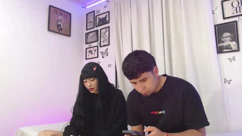 Snapshot of coupsextop chatting on December 2024 04:44:02 AM Juli and Liam online show from December 2024 04:44:02 AM