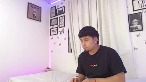 Snapshot of coupsextop chatting on December 2024 07:49:02 AM Juli and Liam online show from December 2024 07:49:02 AM