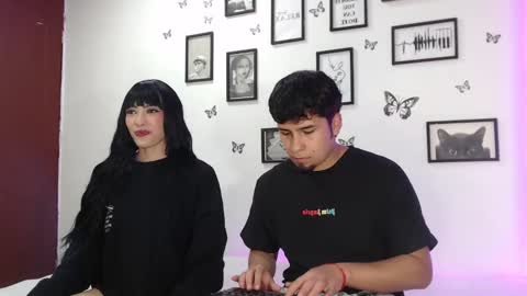 Snapshot of coupsextop chatting on January 2025 04:04:01 AM Juli and Liam online show from January 2025 04:04:01 AM