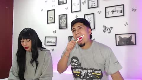 Snapshot of coupsextop chatting on January 2025 05:19:01 AM Juli and Liam online show from January 2025 05:19:01 AM